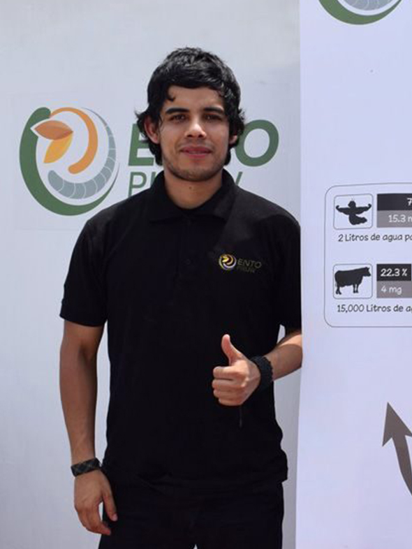 Eduardo Lama (Perú), 27