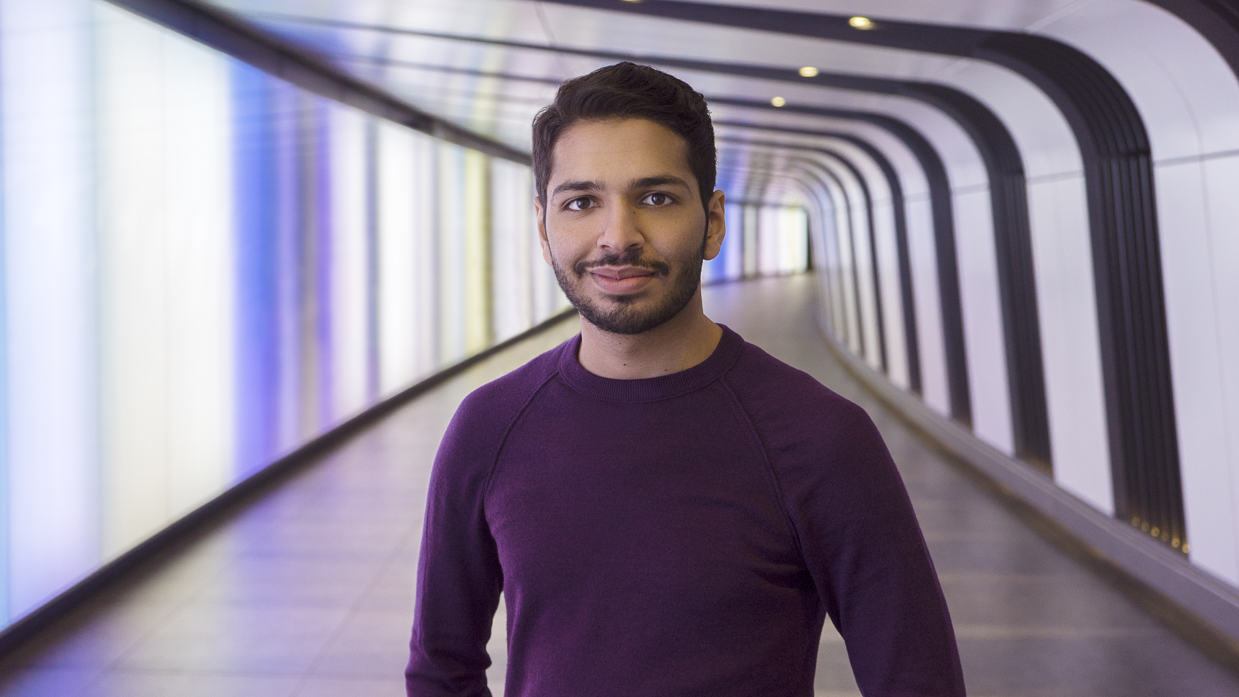 Talib Alhinai (Reino Unido), 25