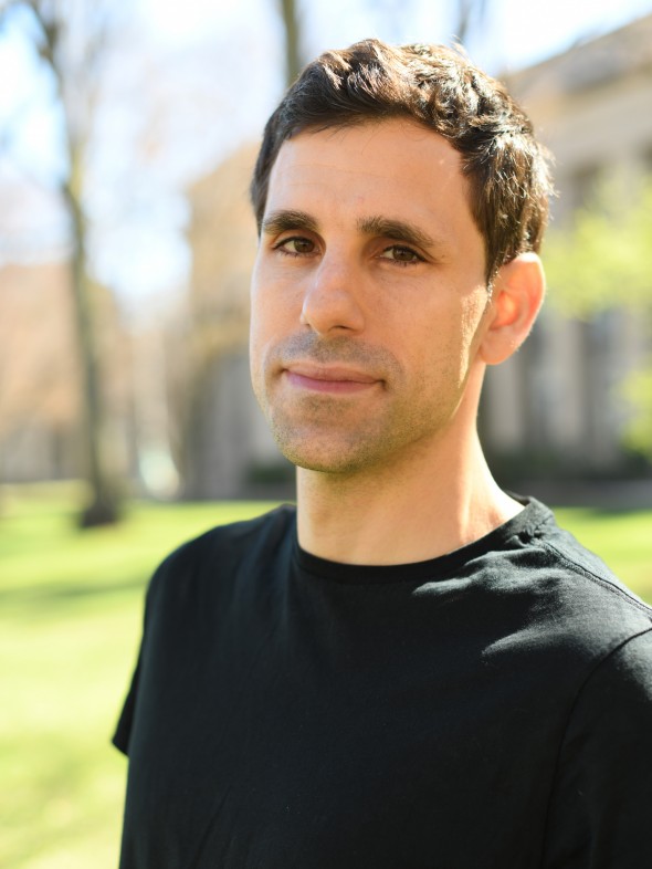 César de la Fuente (España), 33