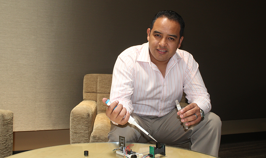 Carlos Bernal (México)