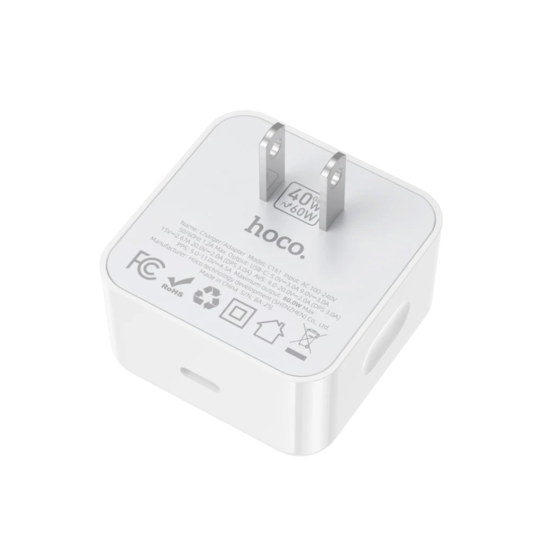 Cargador de pared HOCO USB C PD de 40W en color blanco