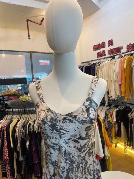 Marilyn Monroe Print Sleeveless V-neck Top