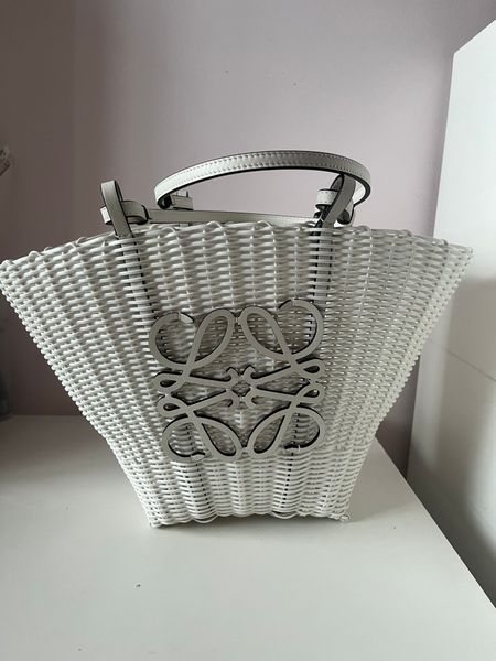 Loewe White Basket