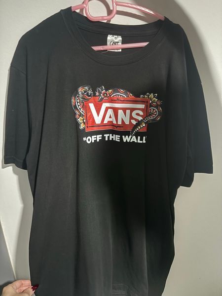  'Off The Wall' graphic t-shirt