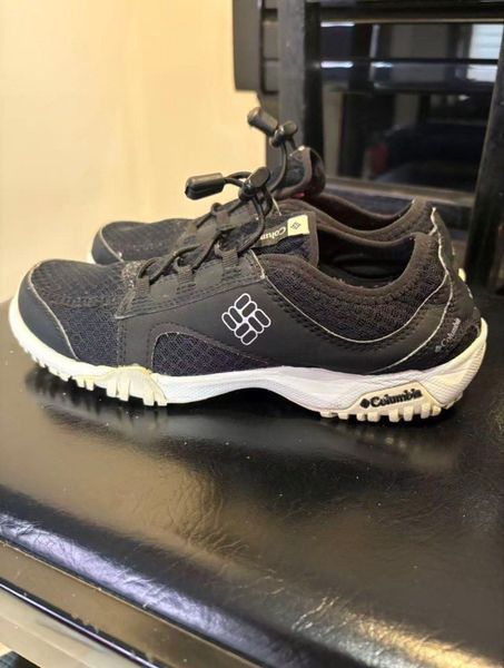 Columbia Black Athleisure Water Shoes
