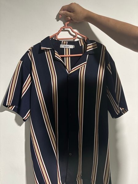 THE POOL Men's Striped Short-Sleeve Collared Shirt