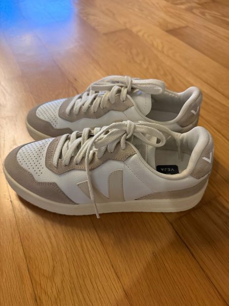 Veja Esplar Low Top Sneakers White Beige