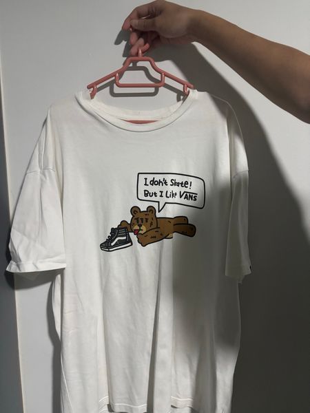White Graphic T-shirt with Bear and Vans text