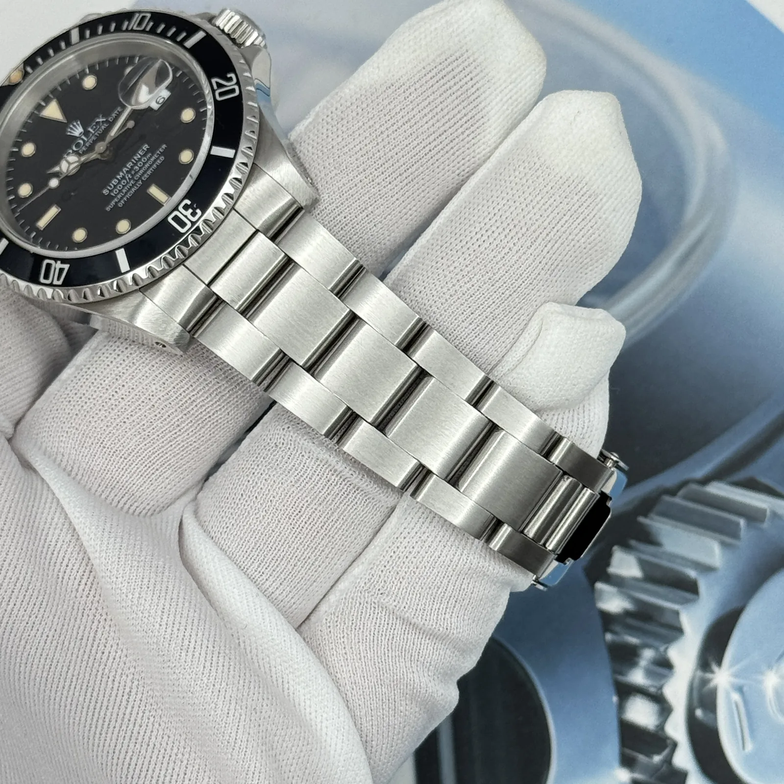 Rolex Sub Date ‘Patina Hour Markers’ 16610 1992