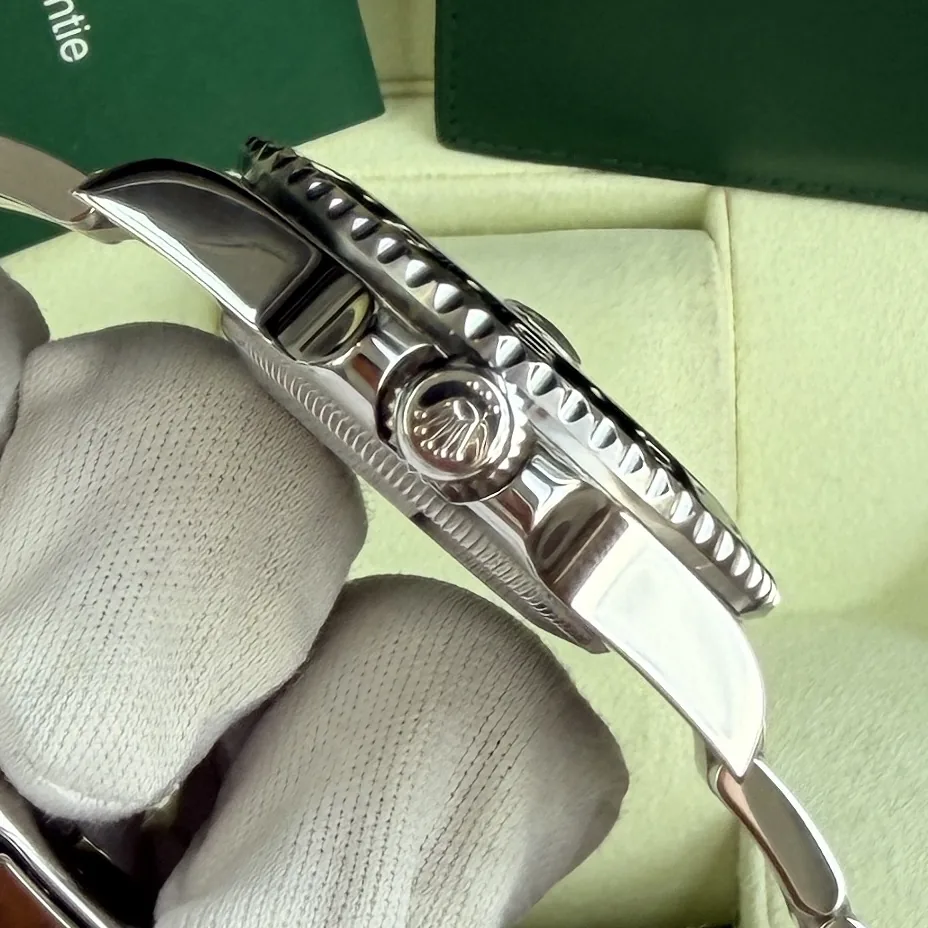 Rolex GMT Master II ‘Green Arrow’ 40 2010