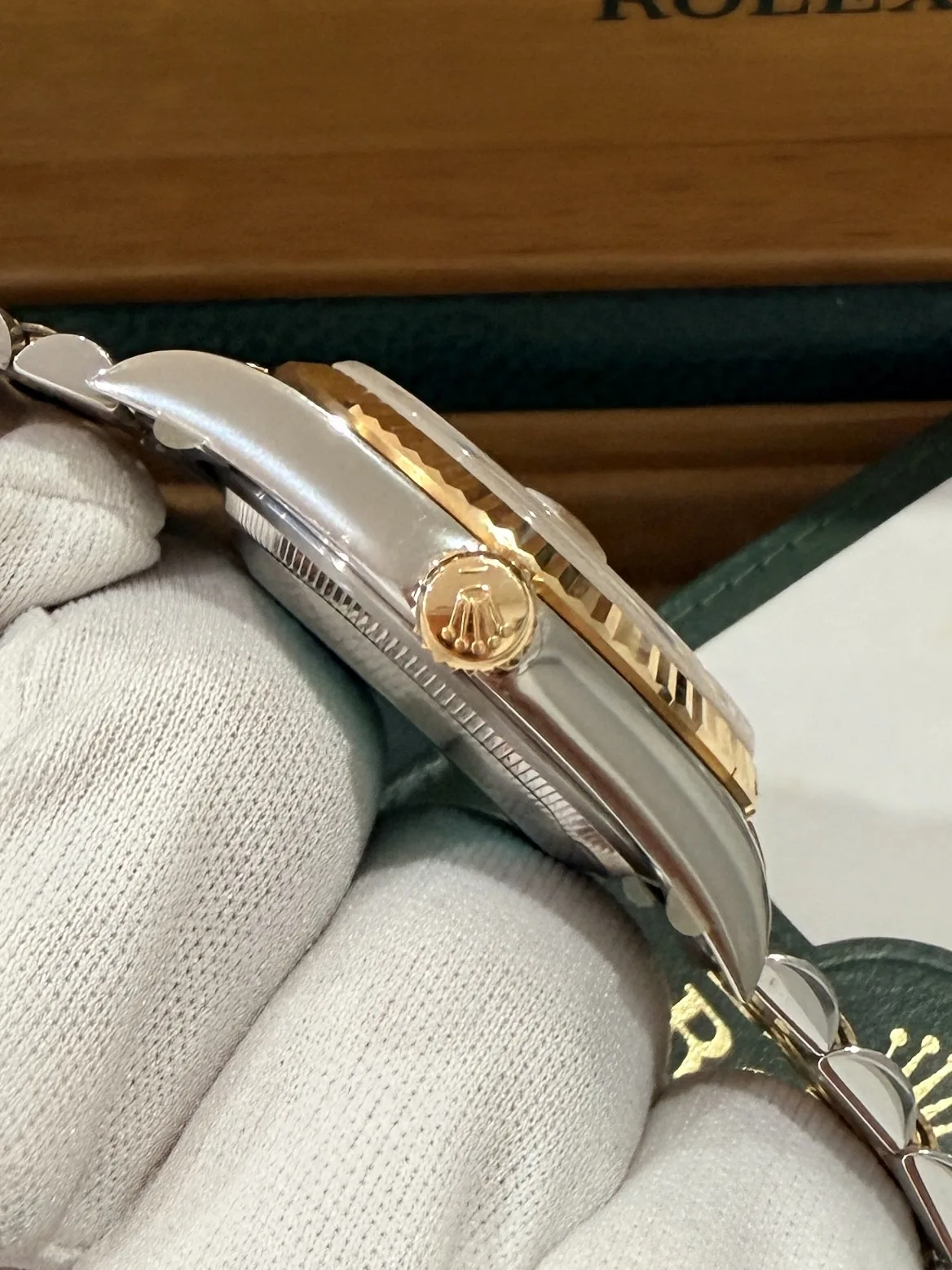 Rolex Datejust 36 Champagne Dial Circa 2002
