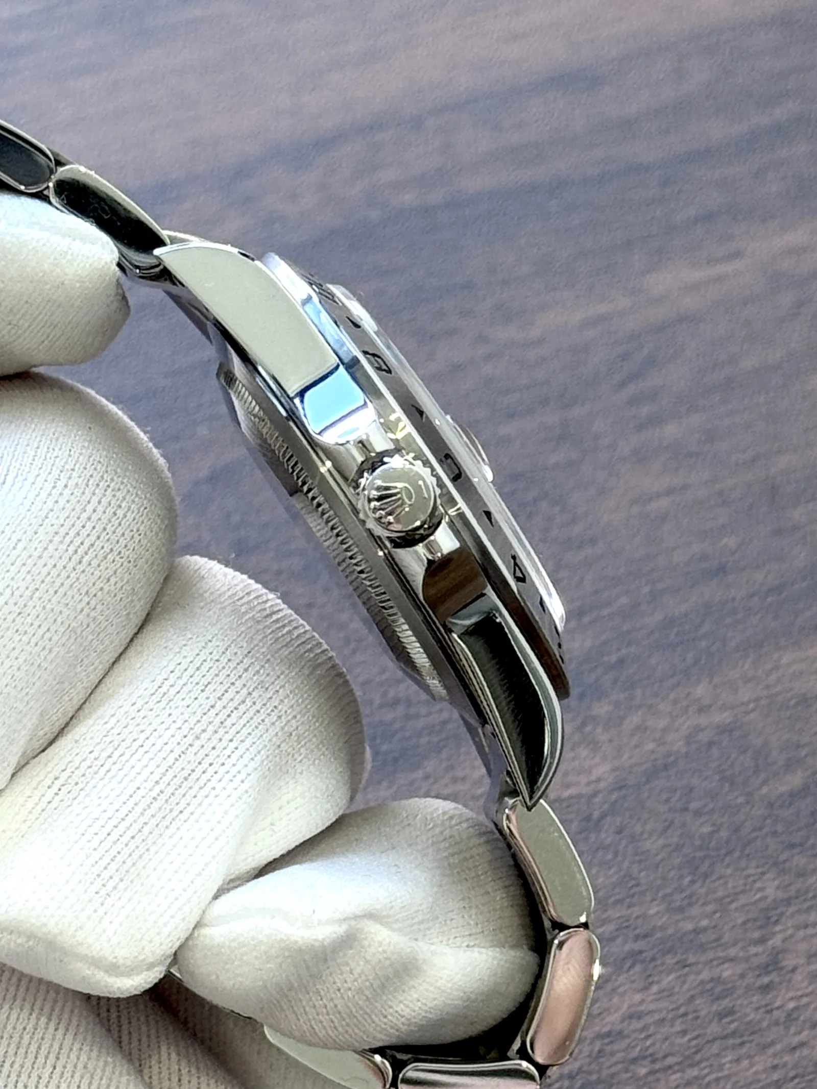 Rolex Explorer II Black 40 2004