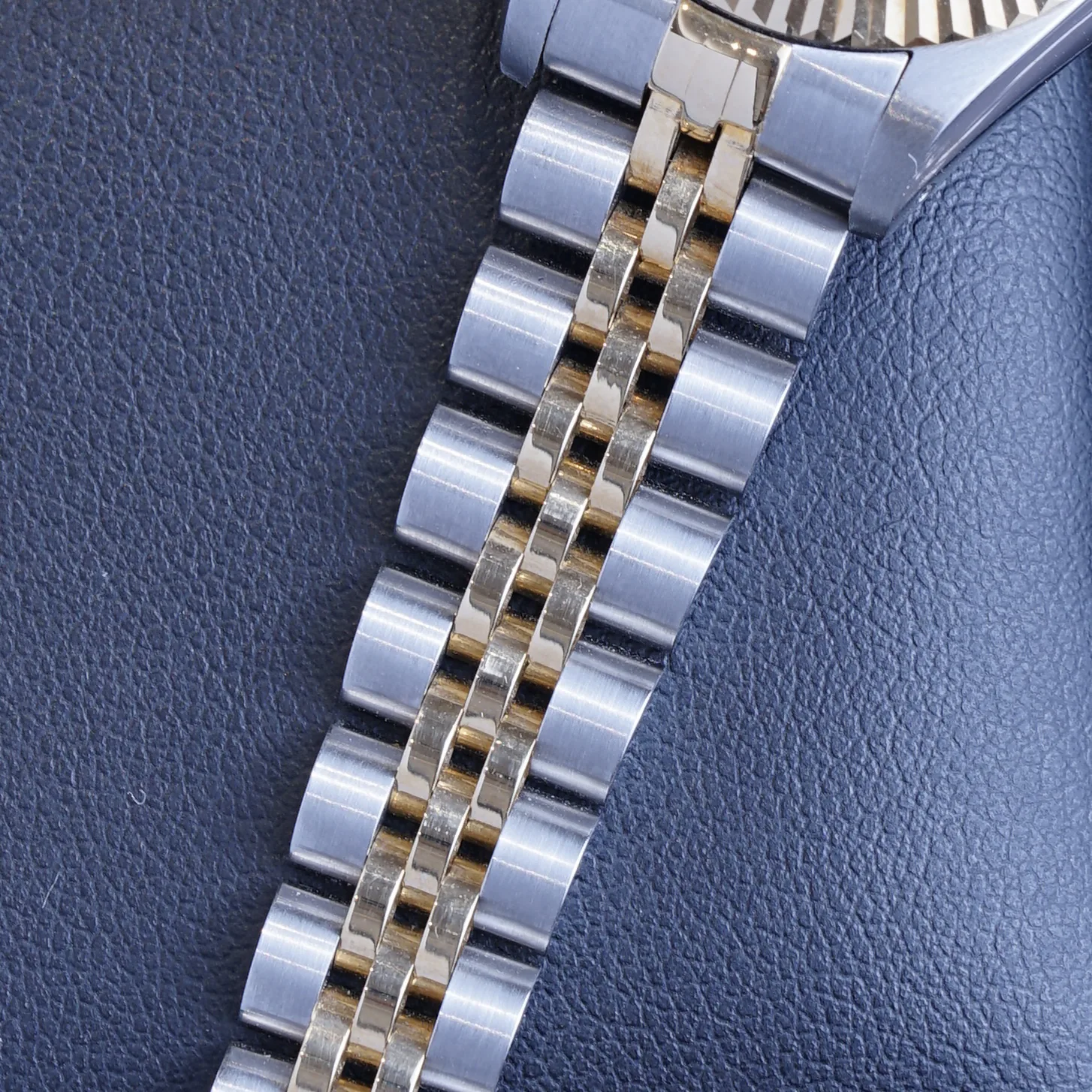 Rolex Lady-Datejust 26 Red Vignette Diamond Dial 1988 (69173)