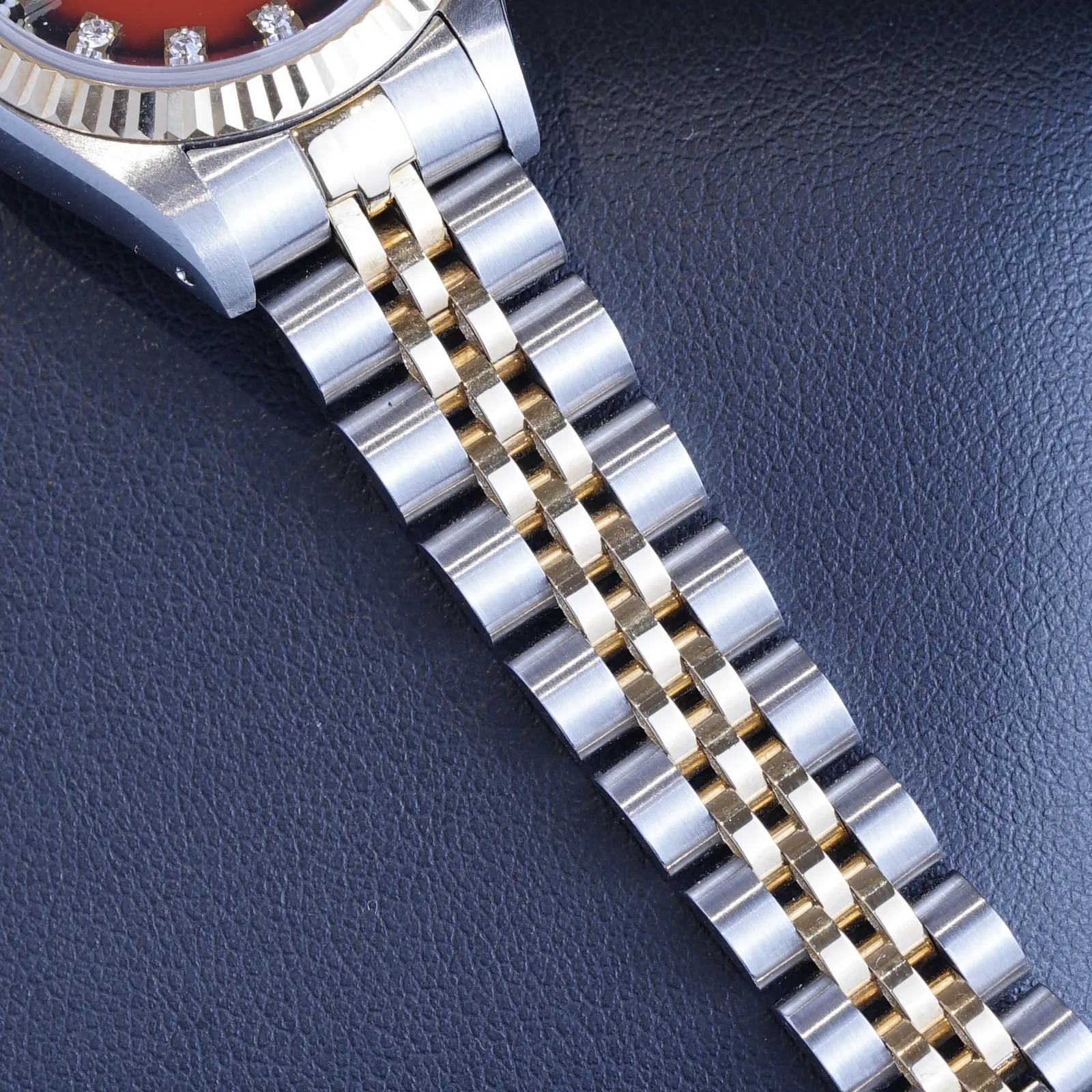 Rolex Lady-Datejust 26 Red Vignette Diamond Dial 1988 (69173)