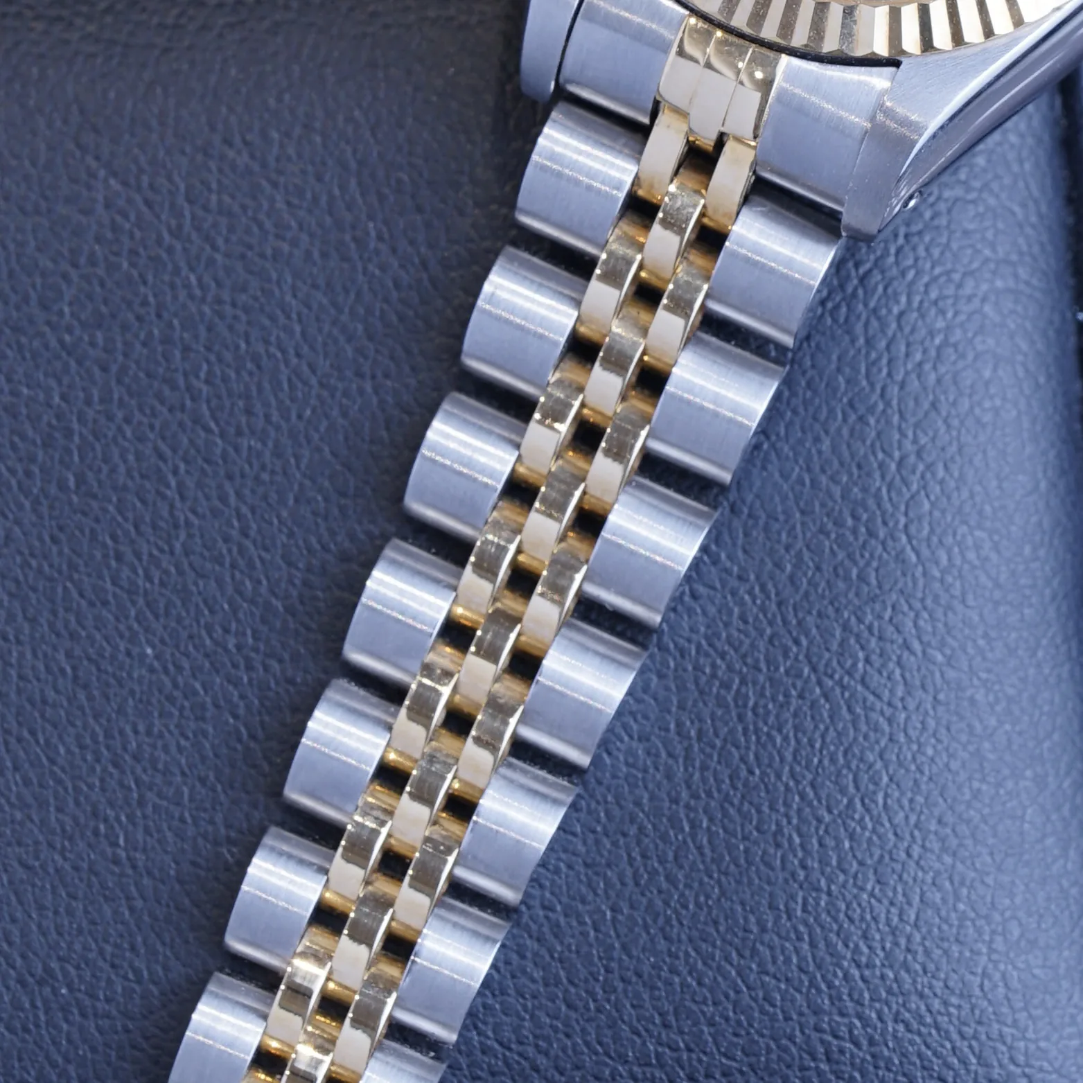Rolex Lady-Datejust 26 Red Vignette Diamond Dial 1988 (69173)