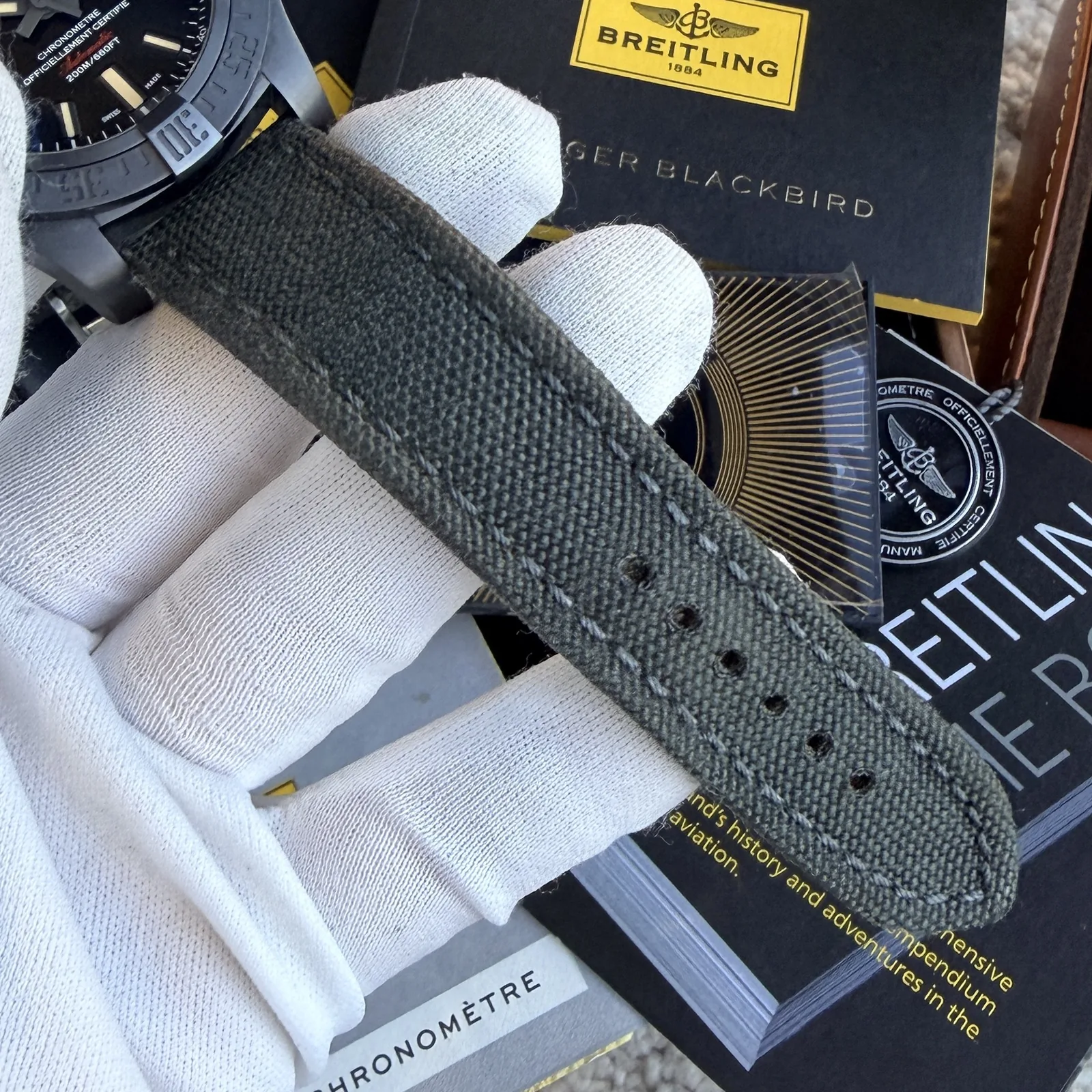 Breitling Avenger Blackbird 44 2016 V1731110/BD74