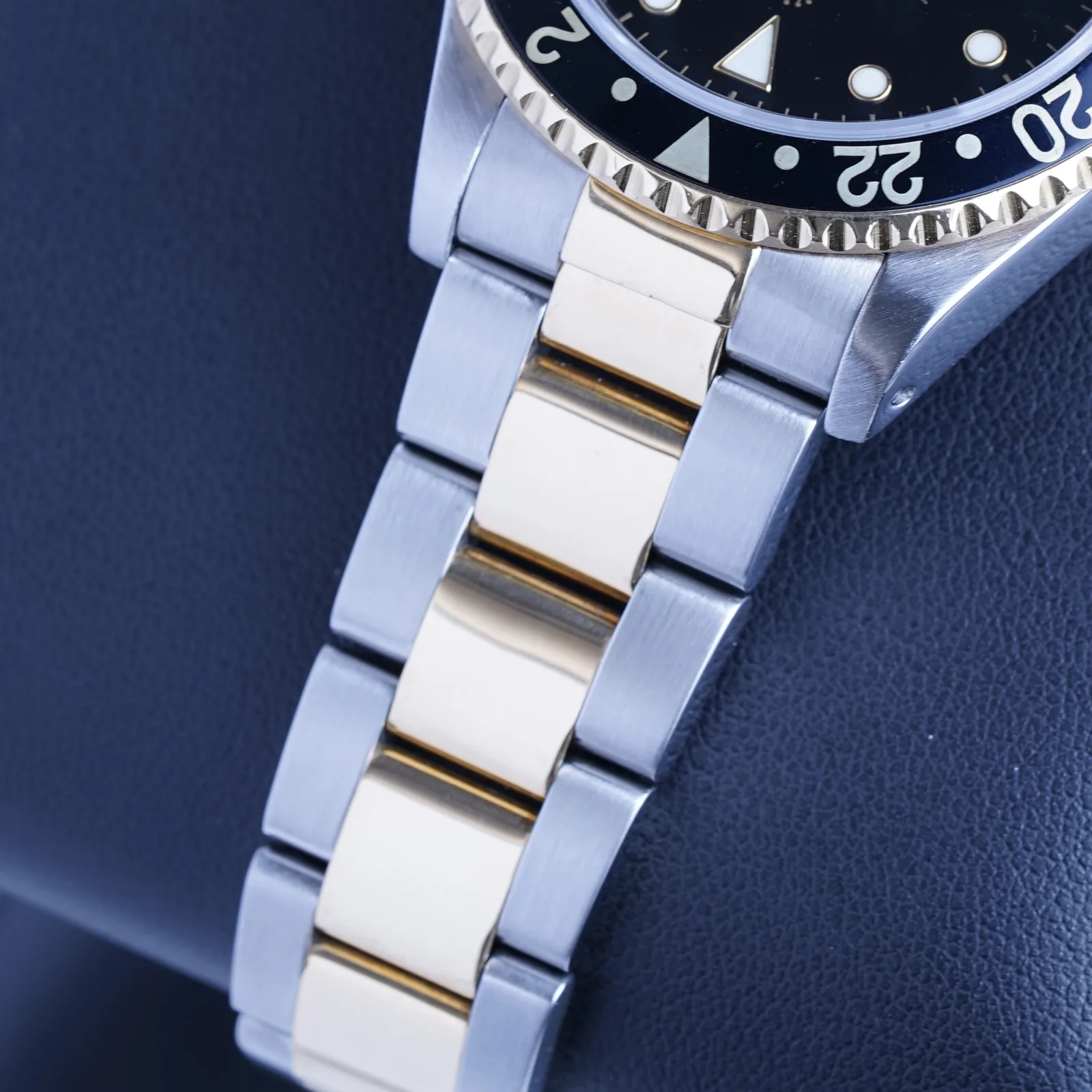 Rolex GMT-Master II Two-Tone 40 Black Dial Circa 1991 (16713)