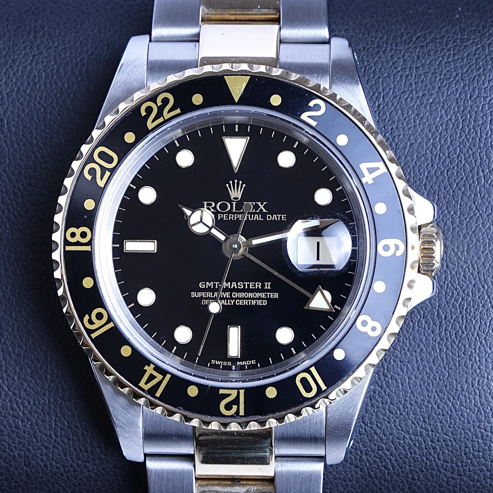 Rolex GMT Master II Two Tone 40mm 2003 (16713)