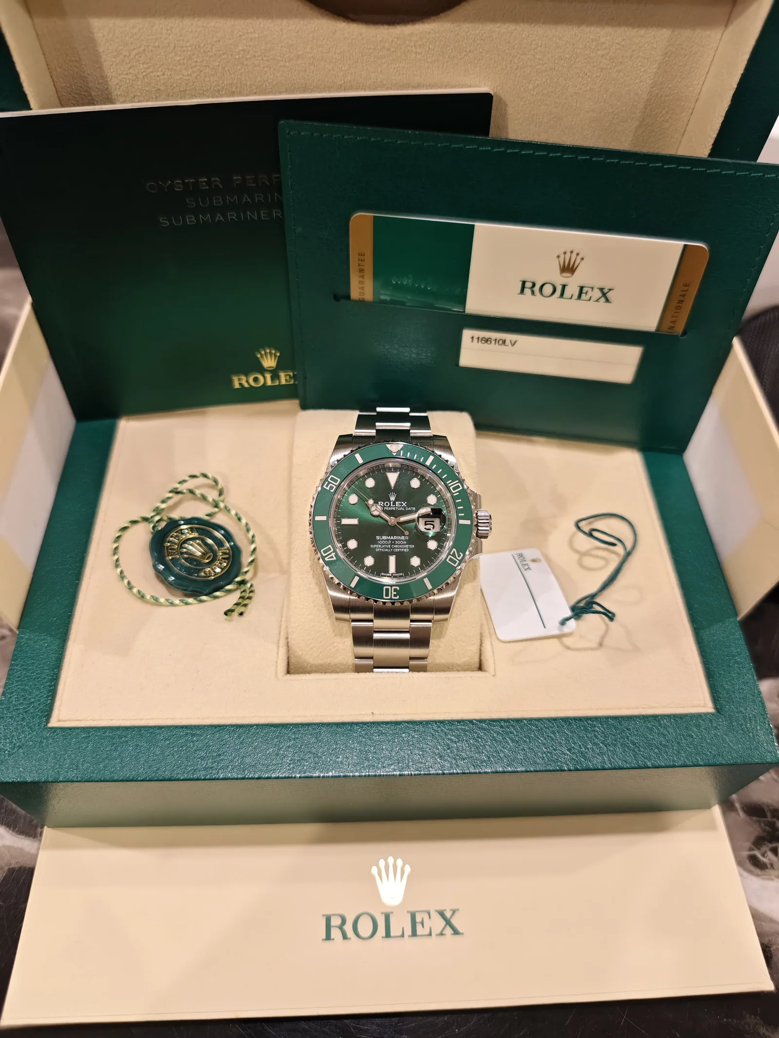 Rolex Submariner Date ‘Hulk’ 40 2017