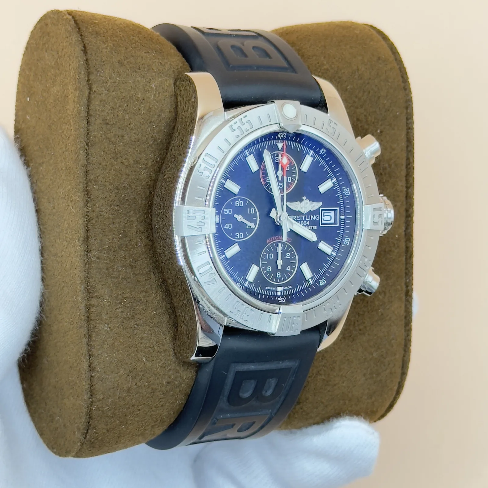Breitling Avenger II 43 2019 A1338111/BC32