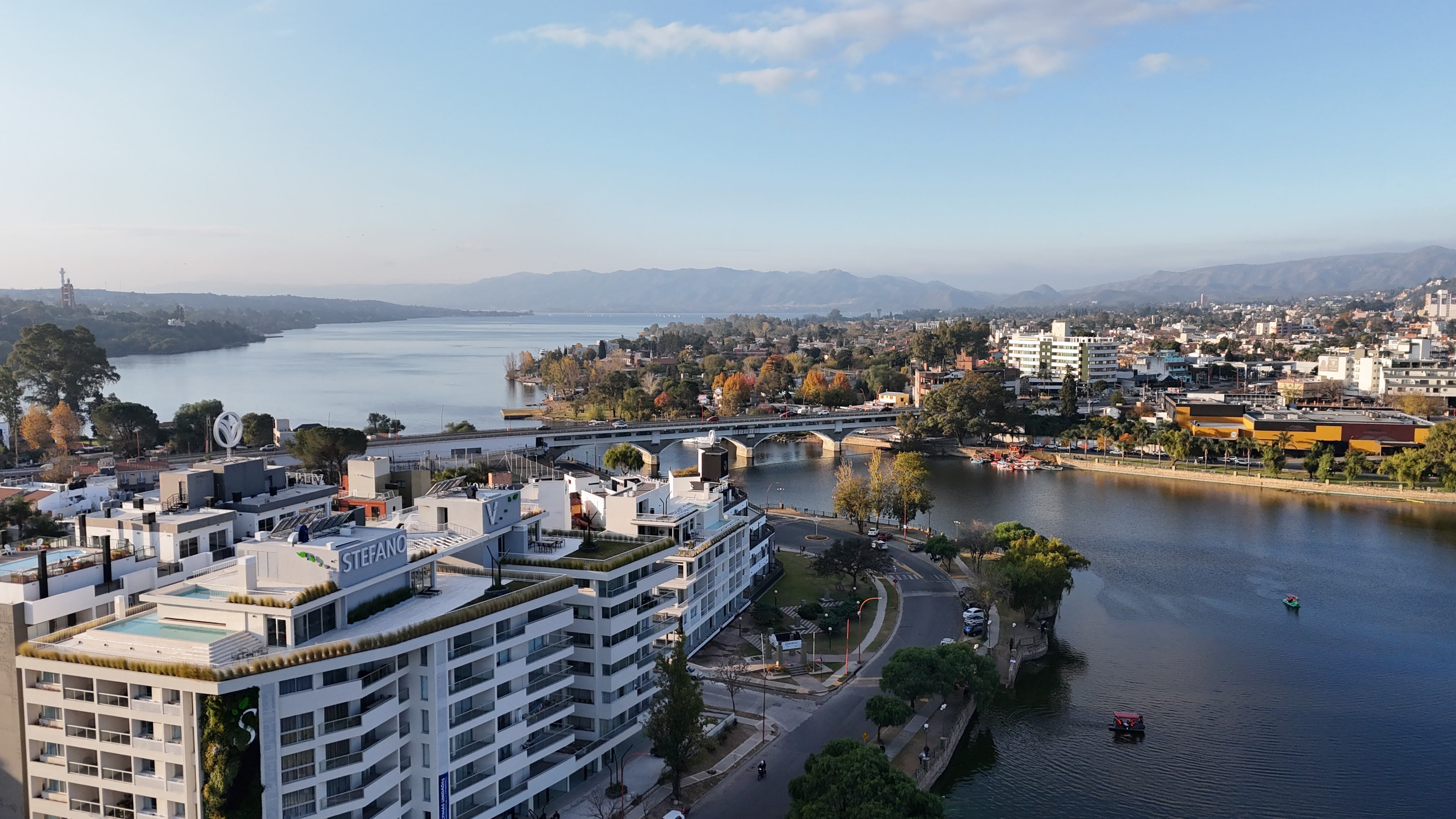Mansión de lujo con vista al Lago San Roque en Villa Carlos Paz