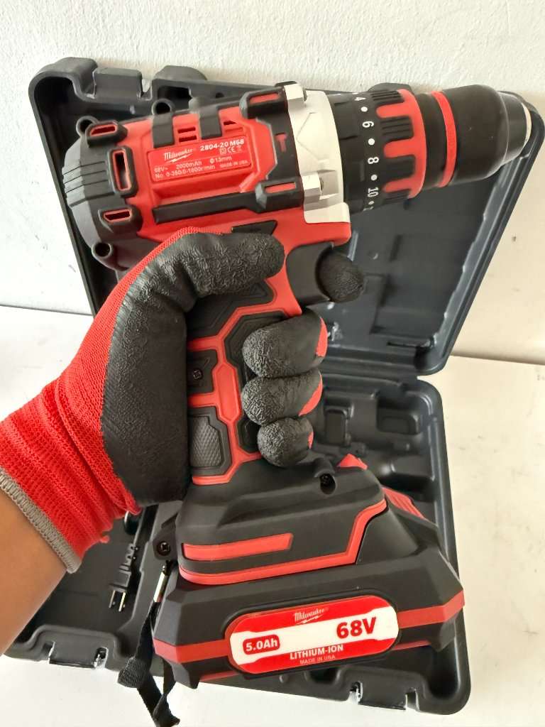 TaladroInalámbrico Profesional Milwaukee 68v - 2