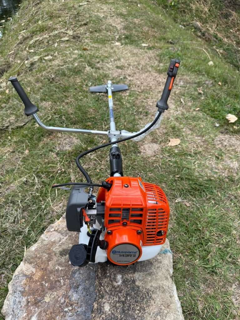 GUADAÑA TIPO HUSQVARNA 143RII