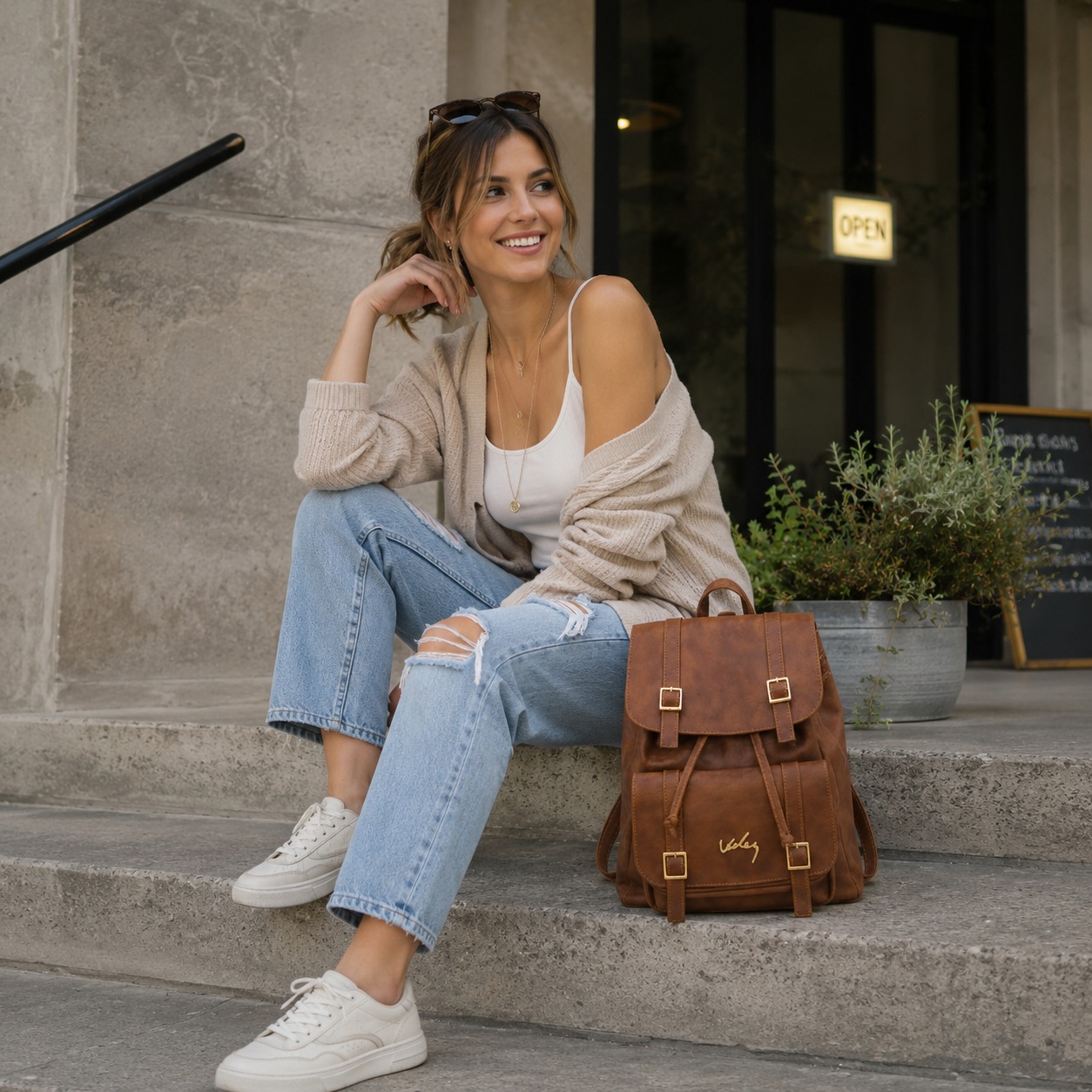 🎒MORRAL & COSMETIQUERA 👝 VLZ 🤎💛🖤 - 2