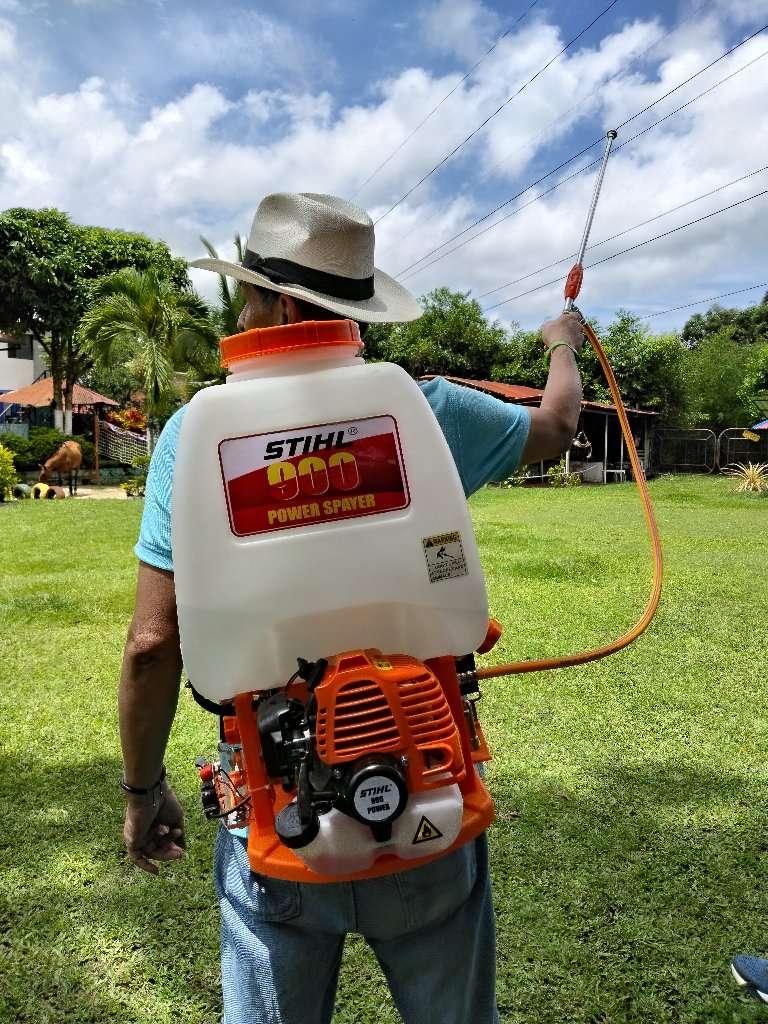FUMIGADORA TIPO STHIL 20 LT