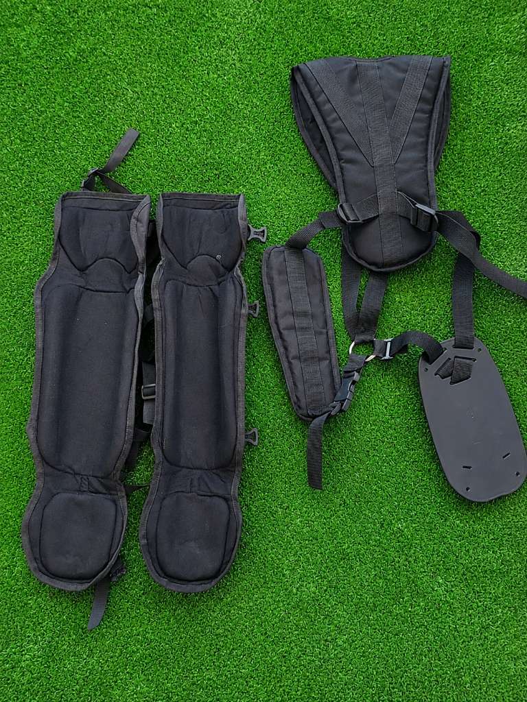 COMBO ARNÉS MAX + CANILLERAS DE PROTECCIÓN