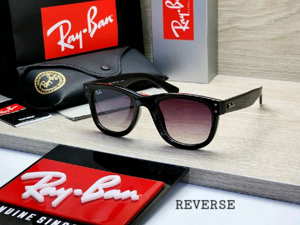 Excelentes gafas Ray-Ban, replica triple A, tienen el mismo peso, materiales de fabricación y su lente viene polarizado como las originales, con protección a rayos UV y demás filtros necesarios como blue defense, antireflex, fotocromáticos y más. Podras observar los modelos en el link que aparece en el siguiente estado, pregunta por las tuyas.