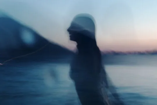 "Sirenak", Casey Larae, erakusketa