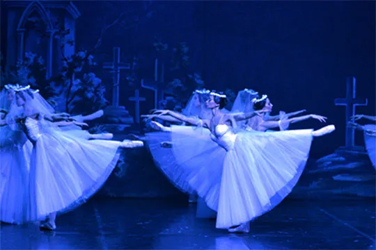 Russian Classical Ballet: "GISELLE"
