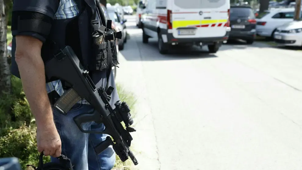 Antiguo alumno, con dos armas y sin antecedentes: todo sobre el tiroteo en un instituto de Austria