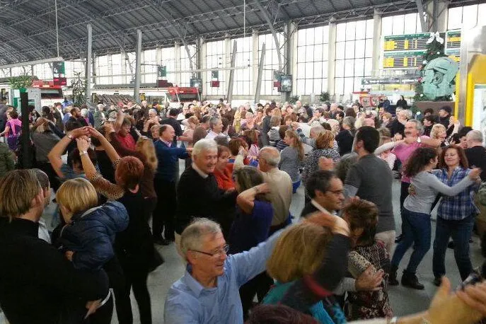 Bailes de Salón en la Estación de Abando - Bilbao