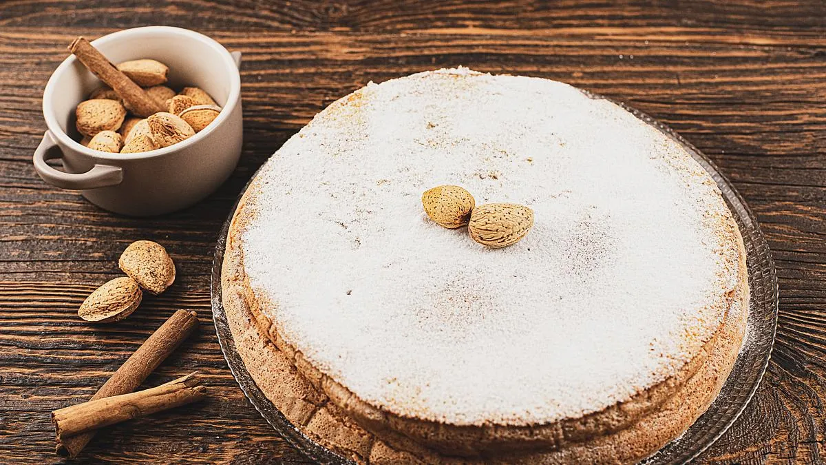 Receta de 'gató' de almendras mallorquín