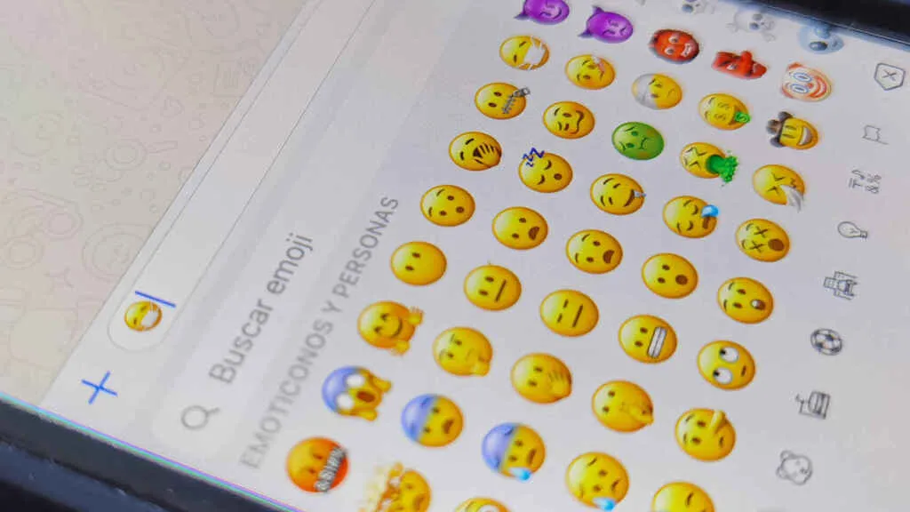 El secreto que esconde Apple en el nuevo emoji de la mascarilla para iPhone