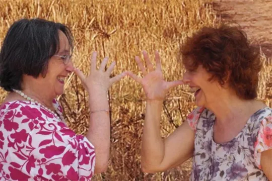 "Por ser mujer" (Mercedes Resino)