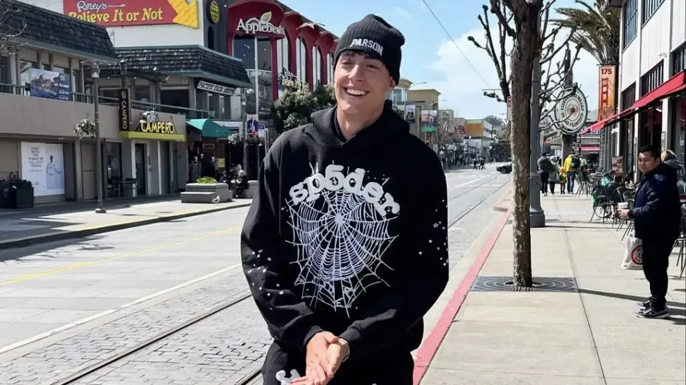 El entorno familiar de Plex: padre agricultor, madre ama de casa y una hermana que triunfa en redes