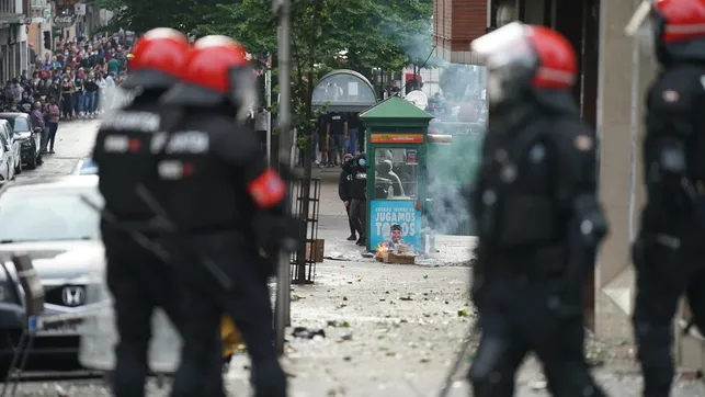 Herida una diputada de Vox al recibir una pedrada en un mitin en Sestao desarrollado entre incidentes