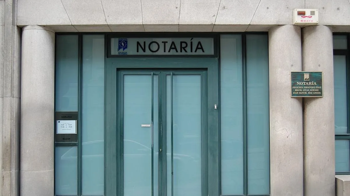Justicia avisa a los notarios ante el estado de alarma por el coronavirus: no pueden cerrar, al ser oficinas públicas