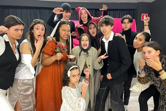 Muestra de Teatro Joven 2023: "El jardín de Azu"