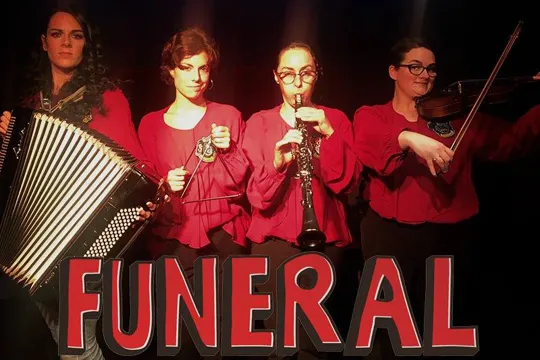 "Funeral" teatro