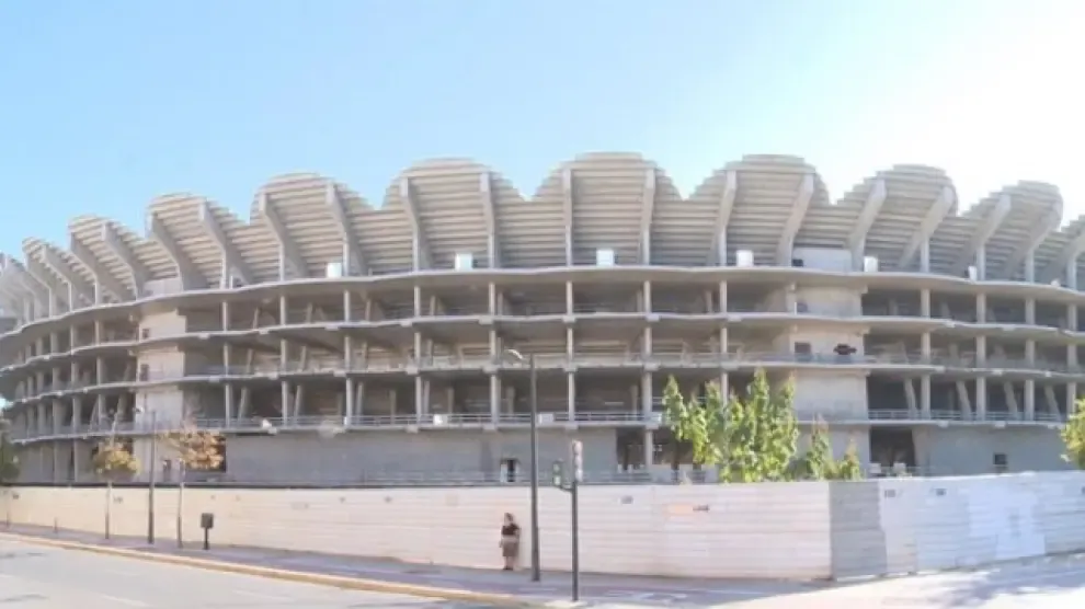 
         El Valencia anuncia la reanudación de las obras del Nou Mestalla tras 16 años de parón 
    