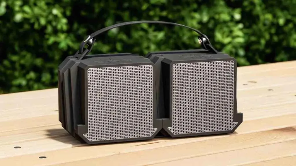 El altavoz impermeable que triunfa en Lidl: perfecto para la piscina y a un precio de escándalo