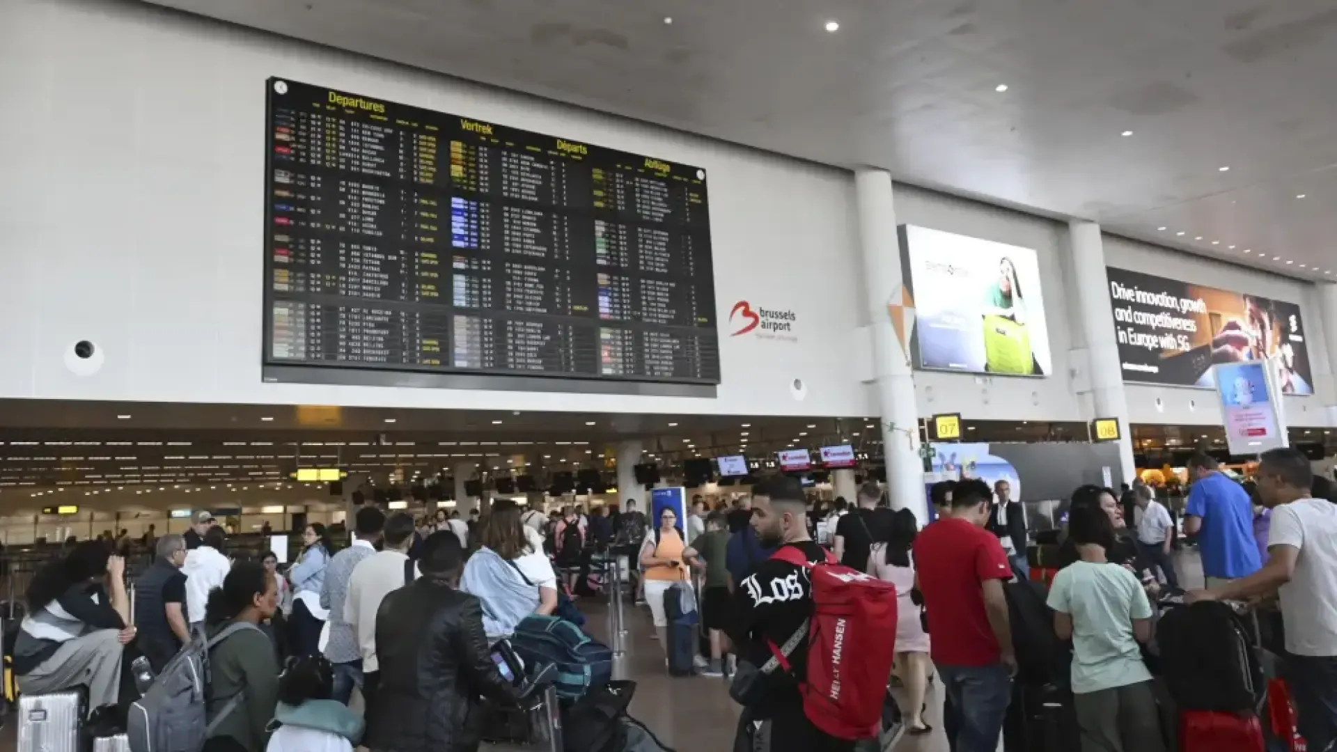 Un ciberataque de "gran impacto" provoca retrasos y cancelaciones en vuelos en aeropuertos de Reino Unido, Alemania y Bélgica