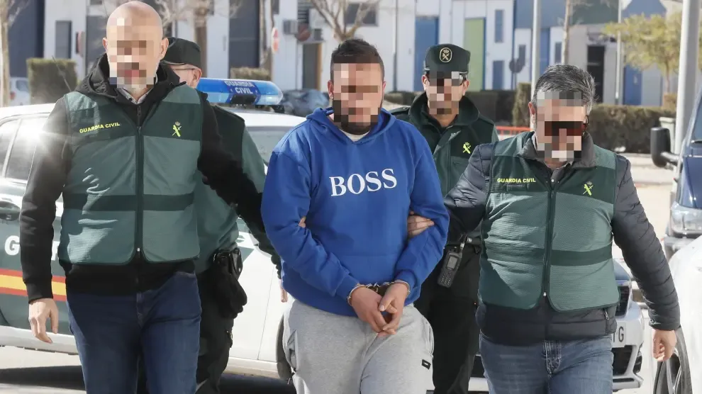 
         Condenado a 24 años de prisión el joven acusado de asesinar a su novia menor de edad en El Rubio 
    