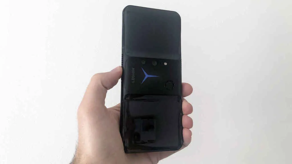 Lenovo Legion Phone Duel 2: un móvil gaming con dos ventiladores y puertos de carga