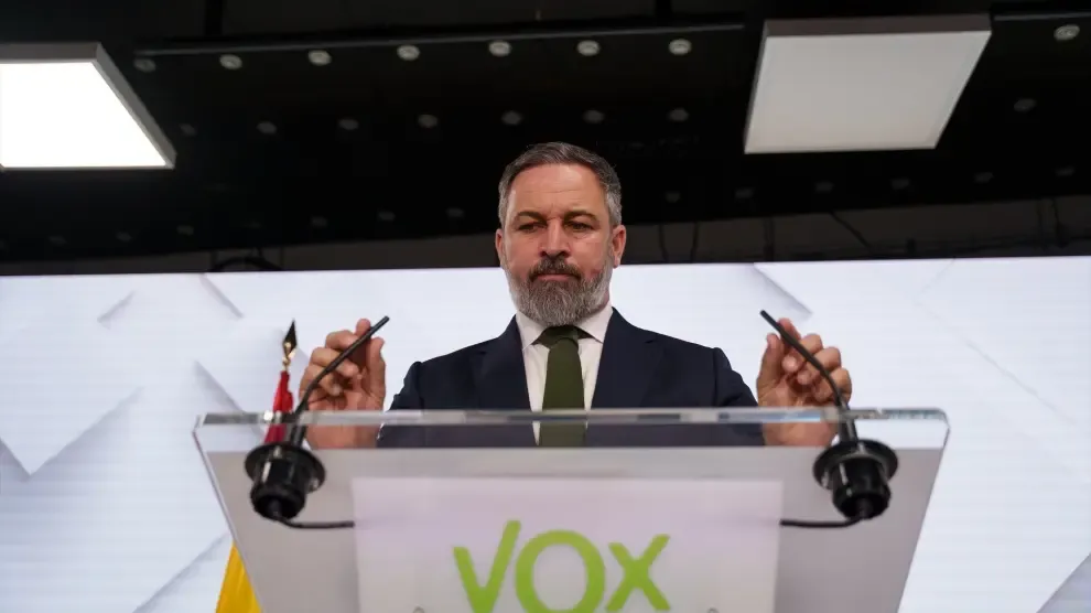 Vox quiere deportar a "todos" los migrantes que "hayan venido a delinquir", legales o no, y a menores