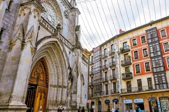 Cursos de Verano de la UPV/EHU 2024: "La protección del Patrimonio Cultural Construido: el singular caso de Hondarribia"